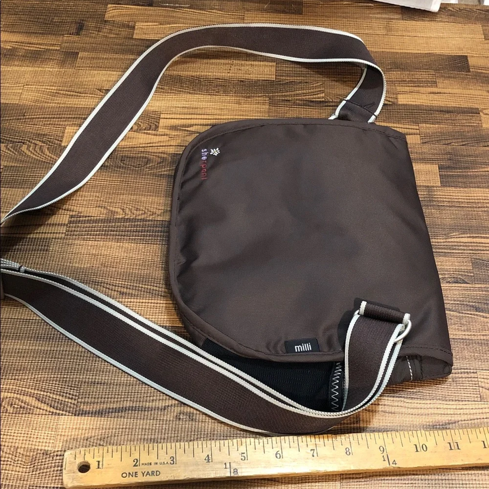 Sherpani Brown Messenger Bag with Daisy Accent
